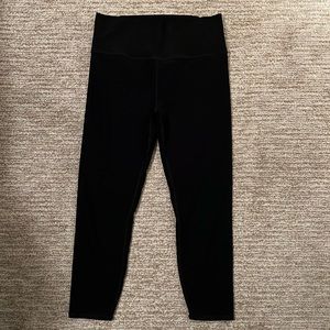 Vuori Clean Elevation Legging. Size Large. Like new, smoke free home.